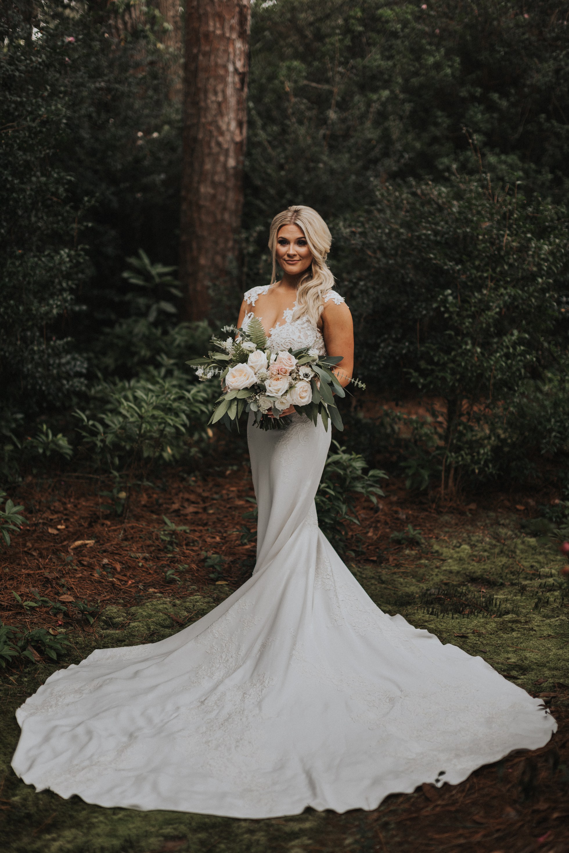 Louisiana bridal photo in the woods